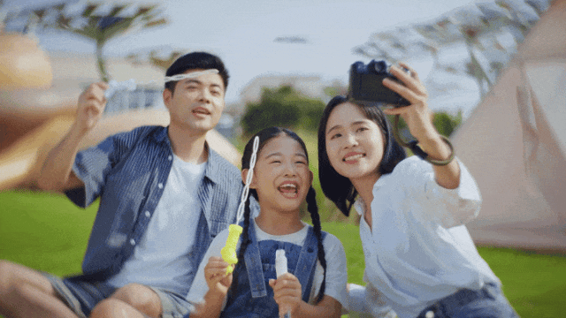 1735109989863518.gif 4.gif